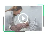 niemowlę na rękach u lekarza